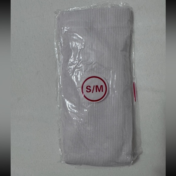 Women’s White Ribbed Over The Knee Thigh High Socks Size S/M New in Package - Picture 2 of 3